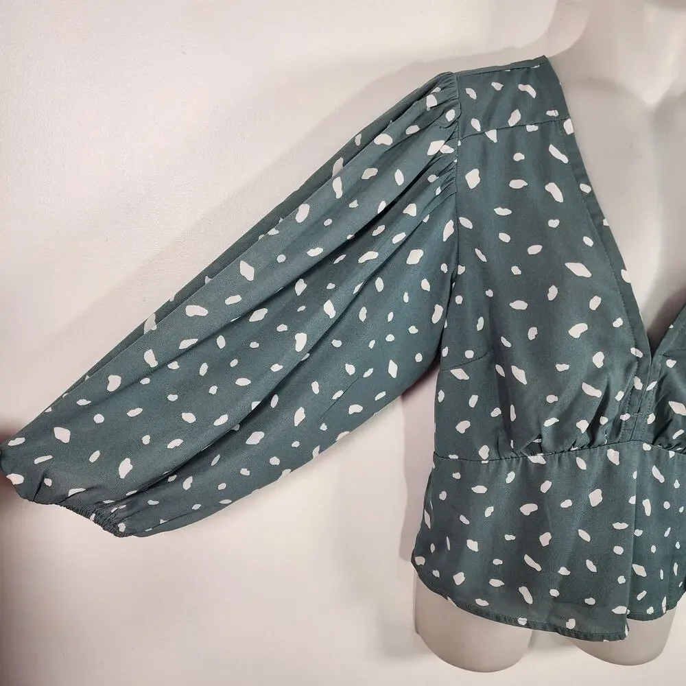 Abercrombie & Fitch Women’s Babydoll Top Green White Dots V Neck Smocking Medium